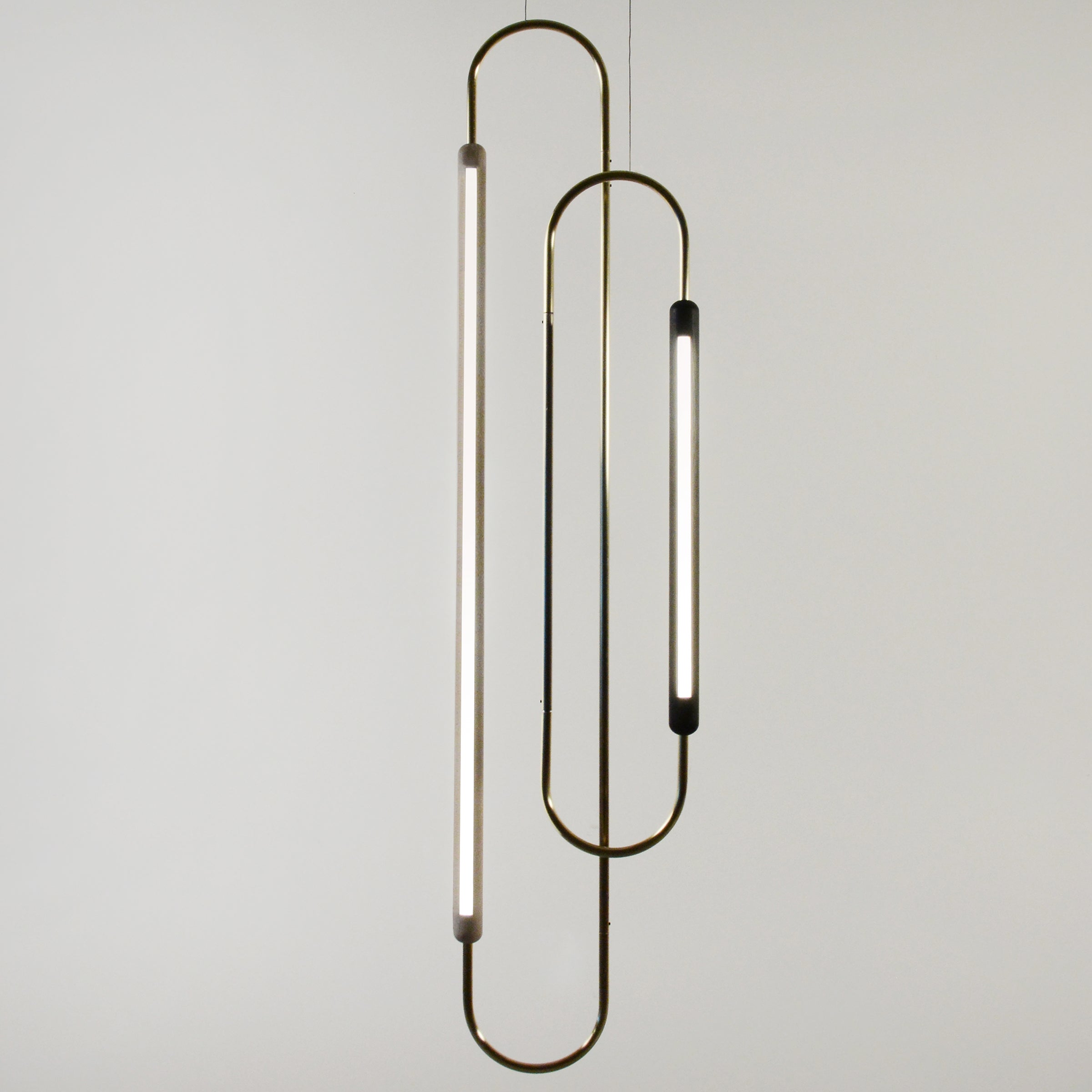 hollis morris link vertical pendant w.oak white black brass