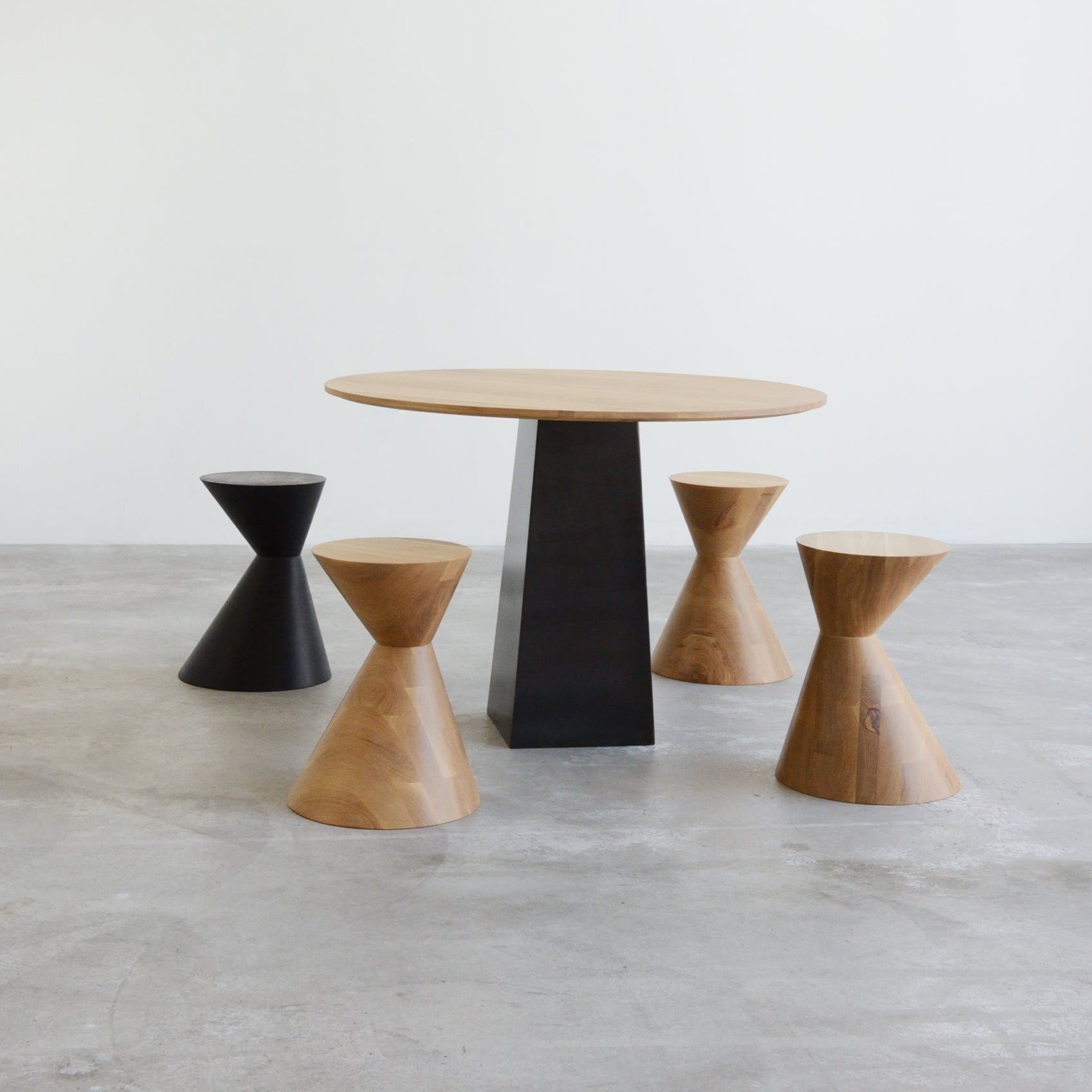 hollis morris oldtown stool w.oak natural black brockton dining table
