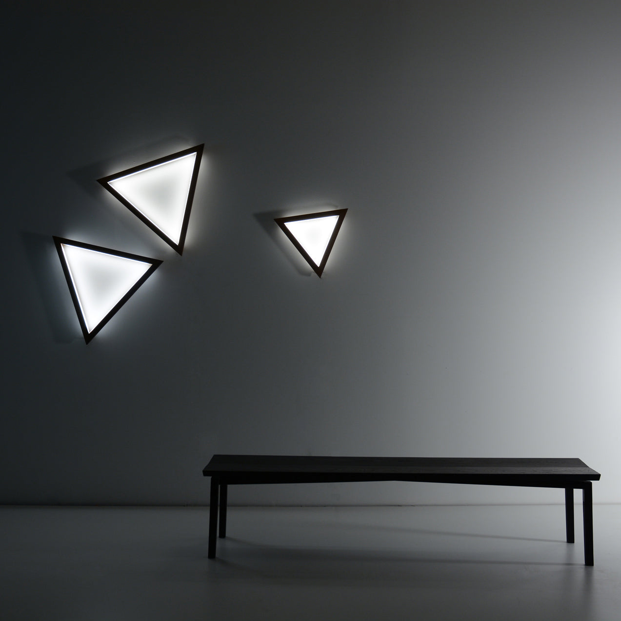 hollis morris triangle sconce w.oak black parkdale bench