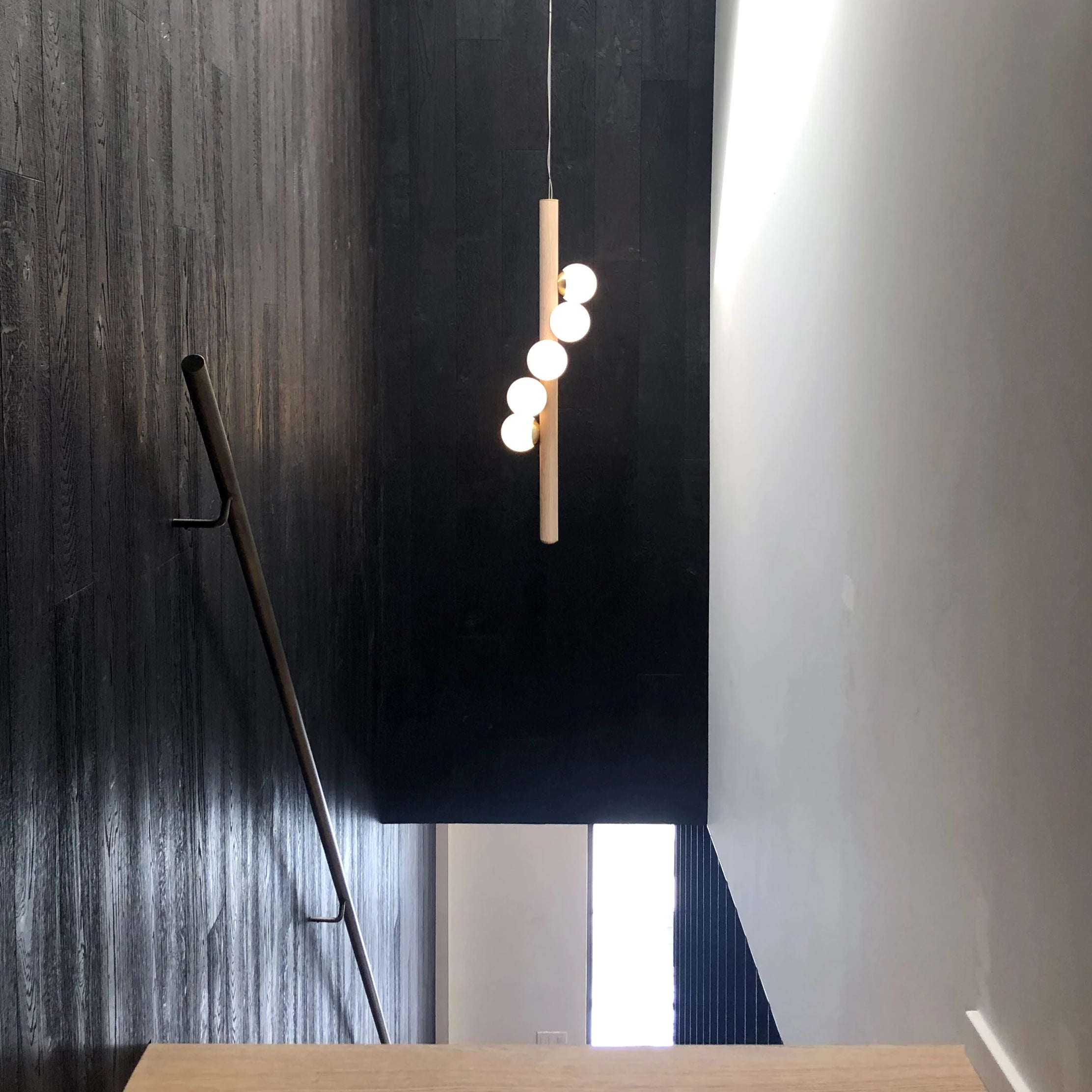 Willow Vertical Pendant