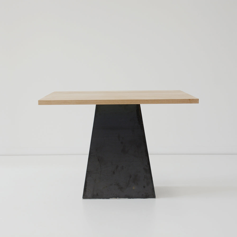 Brackton Table