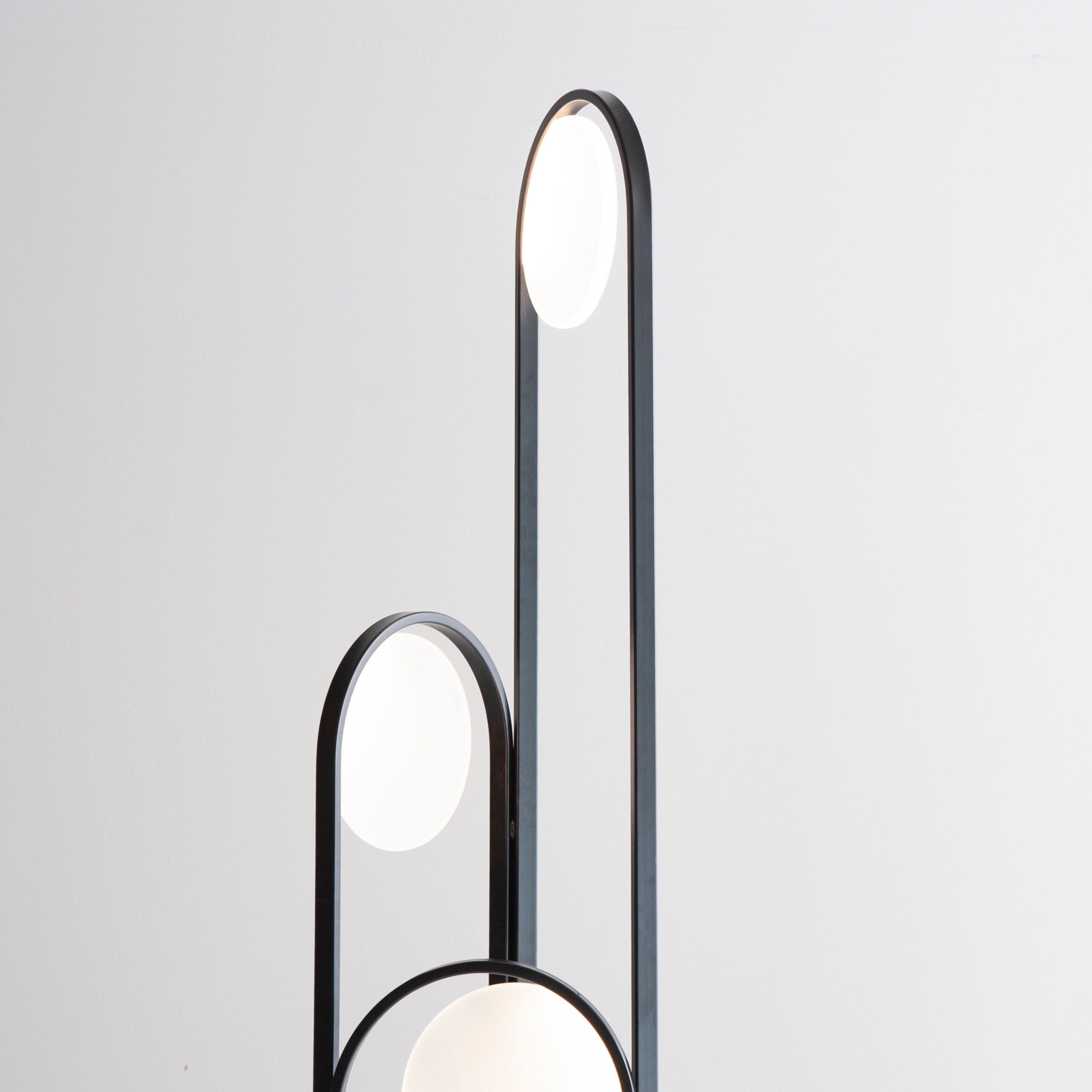 Ellipse Floor Light