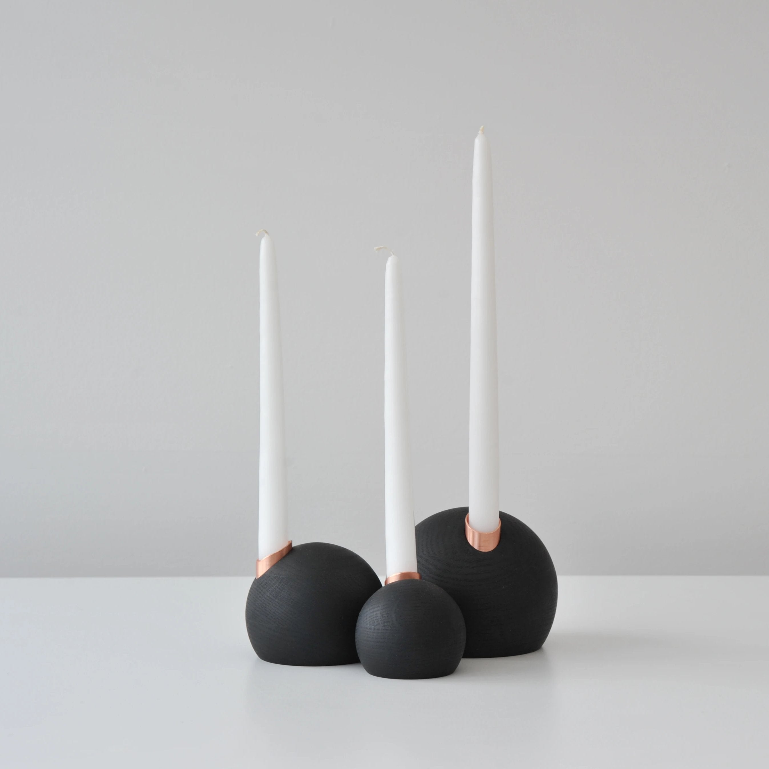 hollis morris pebble candle holder w.oak black copper